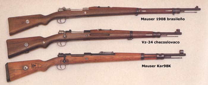Revista "Armas y Municiones", N� 44, enero de 1990 - Click para ampliar